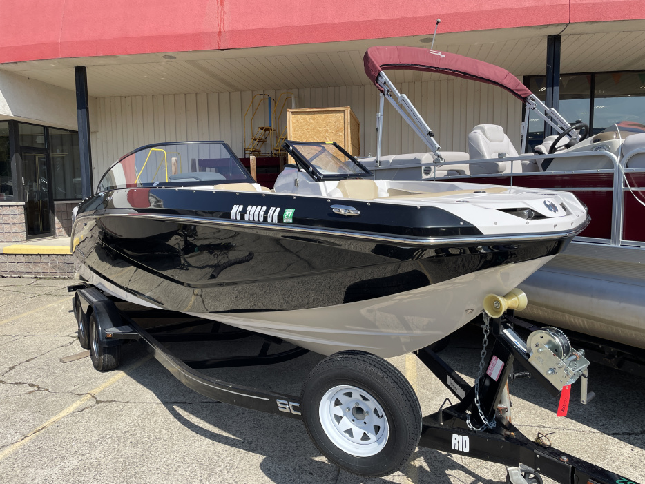 2017 Scarab 255 Platinum *Twin-Engine Jet Boat!* **69 hours!** - For Sale at Brighton, MI 48114 - ID 592698