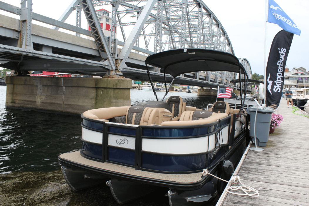 2025 Barletta LUSSO23QCSS - For Sale at Sturgeon Bay, WI 54235 - ID 592826