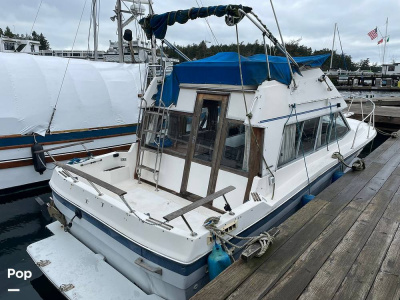1989 Bayliner Ciera 2858 Command Bridge