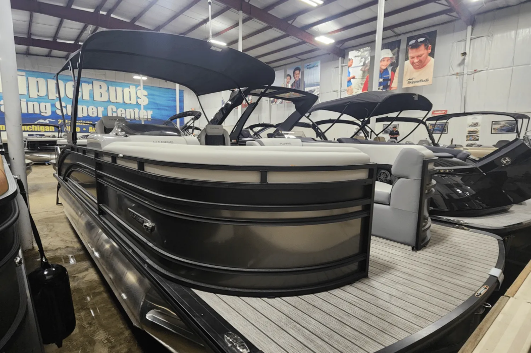 2025 Harris 230 Solstice - For Sale at Pewaukee, WI 53072 - ID 593344