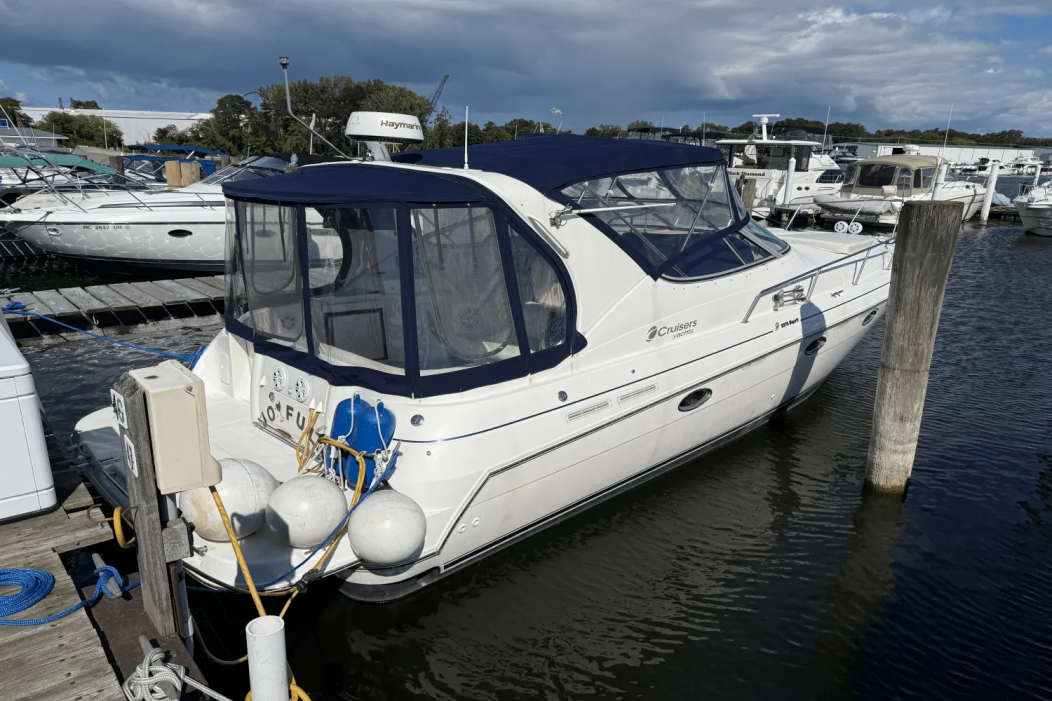 1999 Cruisers 3375 ESPRIT - For Sale at Grand Haven, MI 49417 - ID 593406