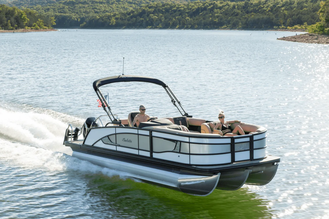 2025 Barletta Lusso - For Sale at Pewaukee, WI 53072 - ID 593621