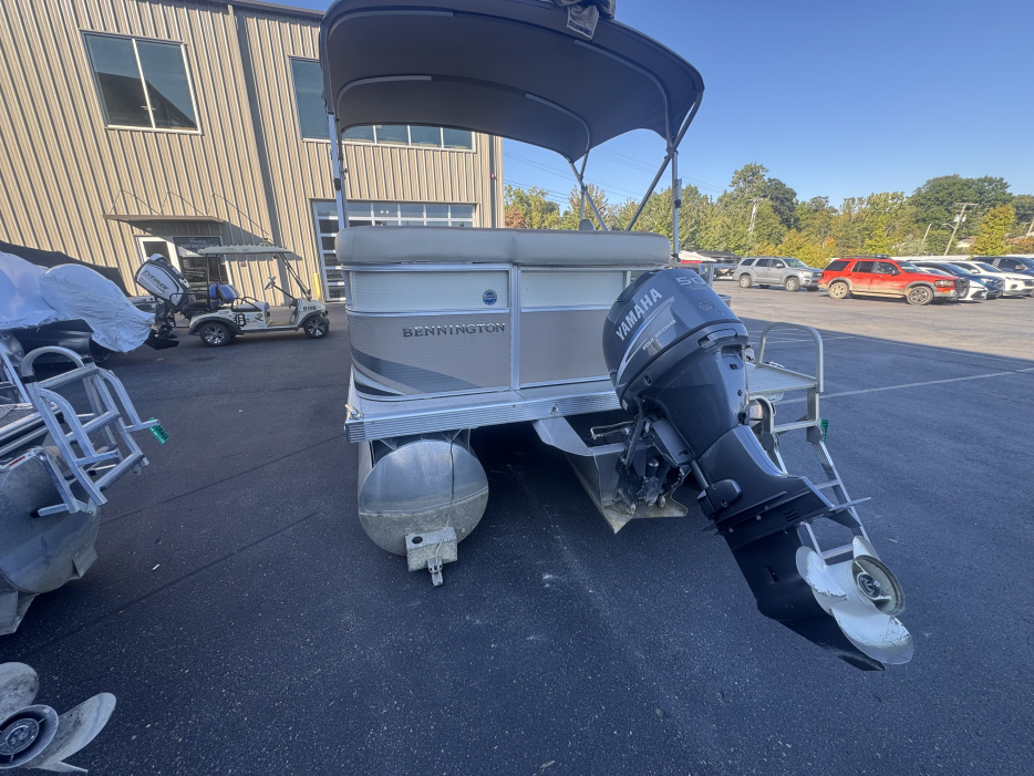 2008 Bennington 2275 RLI - For Sale at Detroit, MI 48238 - ID 593666