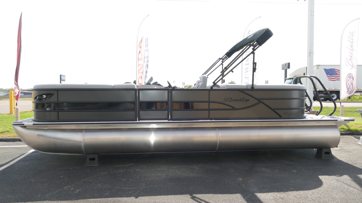 2026 Bentley Legacy 243 Navigator - For Sale at Saint Peters, MO 63376 - ID 589751