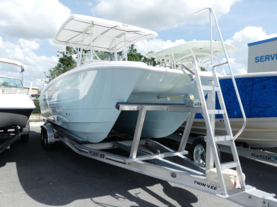 2026 Twin Vee 240 Center Console STX