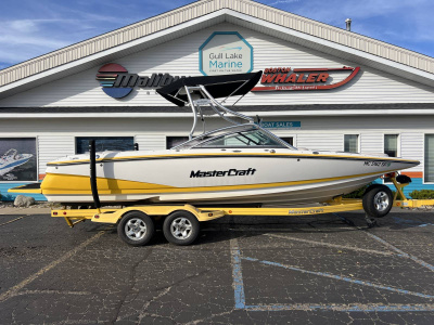 2005 Mastercraft MARISTAR 245 VRS
