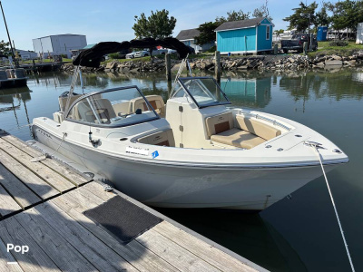 2024 Cobia 220 DC