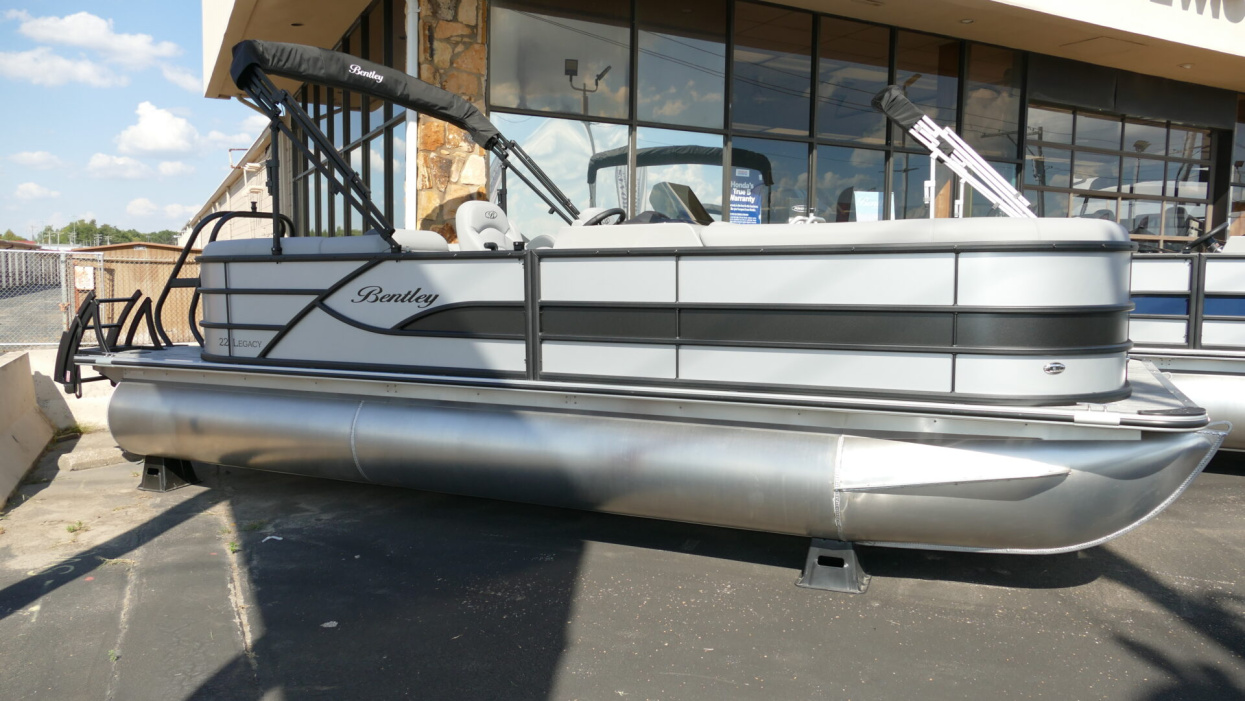 2026 Bentley Legacy 220 Navigator - For Sale at Saint Peters, MO 63376 - ID 589752