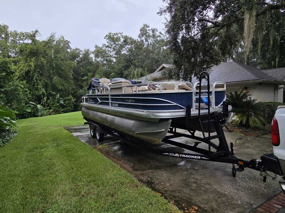 2019 Sun Tracker Fishin' Barge 22 DLX - For Sale at Windermere, FL 34786 - ID 594058