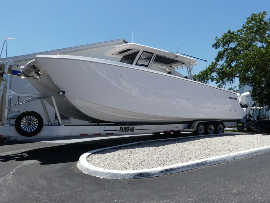 2026 Twin Vee 400 Center Console GFX - For Sale at Lake Placid, FL 33852 - ID 593950