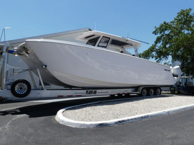 2026 Twin Vee 400 Center Console GFX
