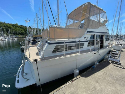 1975 Tollycraft Tri-cabin 34