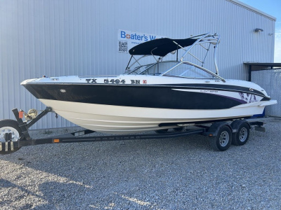 2011 Bayliner 235 BR
