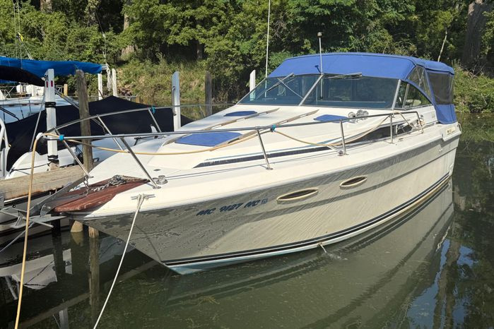1986 Sea Ray 300 Weekender - For Sale at Grosse Ile, MI 48138 - ID 594674