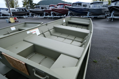 2025 Lund 1240 Jon Boat Tiller