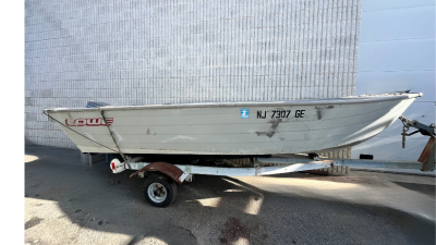 1996 Lowe V Hull Jon Boat