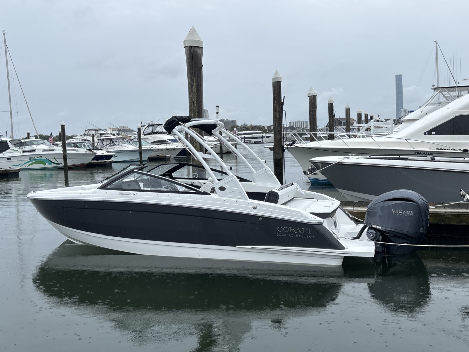 2025 Cobalt R4 Outboard Coastal Edition Bowrider - For Sale at Manahawkin, NJ 08050 - ID 595413