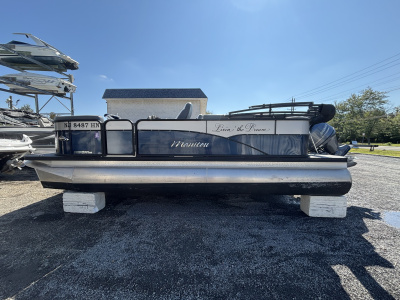 2021 Manitou 20 Aurora LE Twin Tube Pontoon Boat