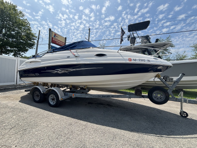 2010 Chaparral 215 SSi Cuddy Cabin