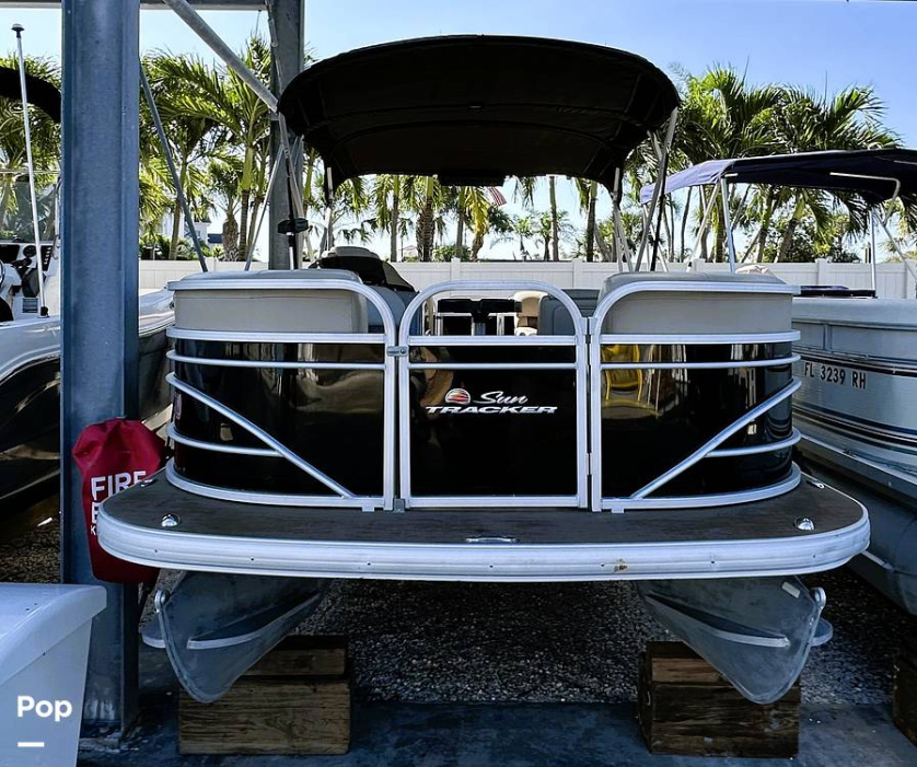 2021 Sun Tracker Party Barge 22 DLX - For Sale at Sarasota, FL 34242 - ID 594970