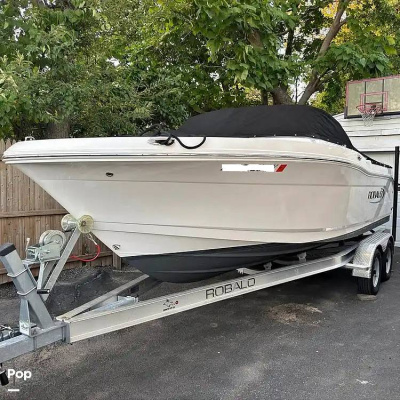 2024 Robalo R207