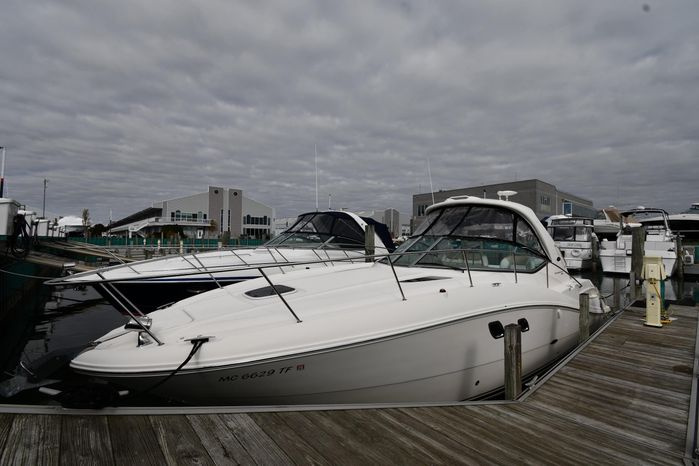 2009 Sea Ray 330 Sundancer - For Sale at Harrison Township, MI 48045 - ID 590519