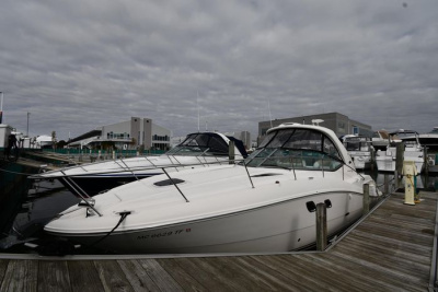 2009 Sea Ray 330 Sundancer