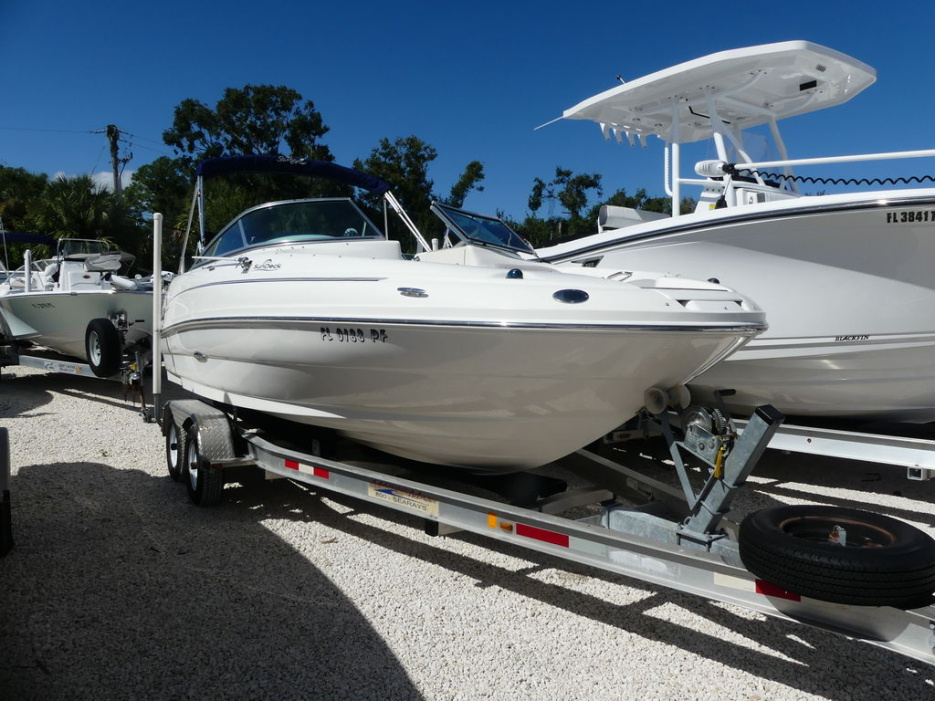 2011 Sea Ray SUNDECK 200 - For Sale at Bradenton, FL 34208 - ID 595821
