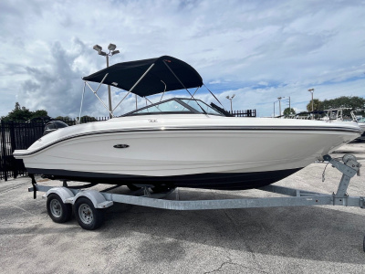 2023 Sea Ray SPX 210