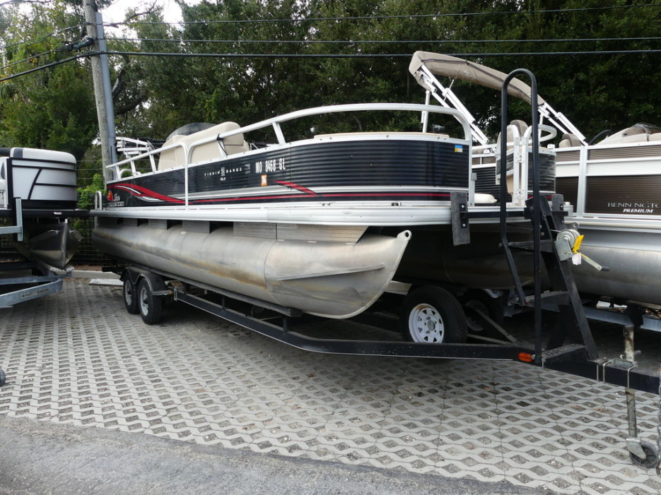 2013 Sun Tracker Fishin' Barge 24 DLX - For Sale at Bradenton, FL 34208 - ID 595873