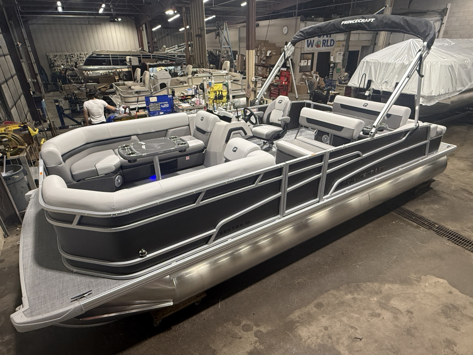 2026 Princecraft Vectra 23 RL Dinette Swingback Pontoon & Mercury 4-Stroke EFI - For Sale at Cedar, MN 55011 - ID 596439