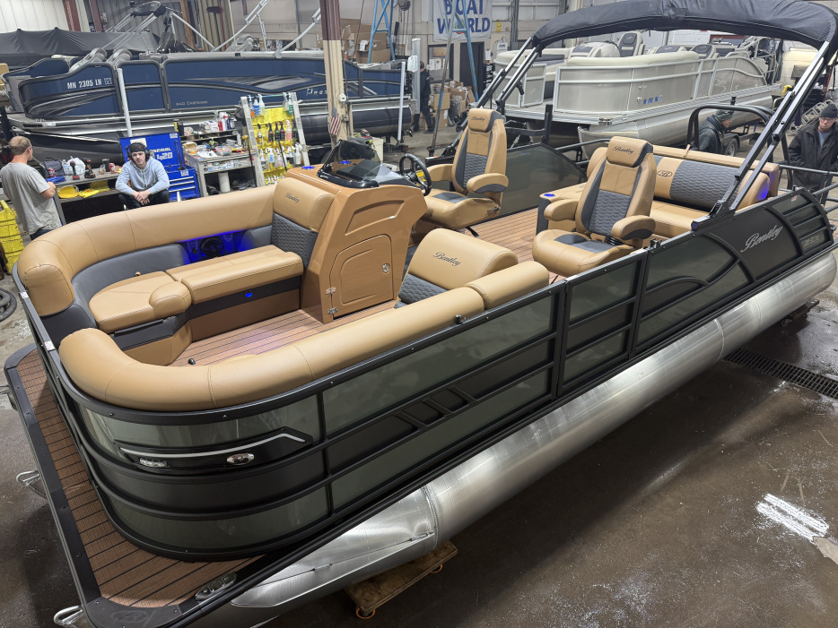 2026 Bentley Elite 223 Swingback Tritoon - For Sale at Cedar, MN 55011 - ID 596609