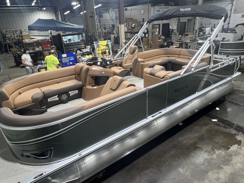 2026 Tahoe LTZ 2385 Elite Cruise Tritoon & Honda 4-Stroke EFI - For Sale at Cedar, MN 55011 - ID 596839