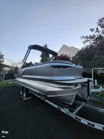 2024 Manitou 22 Max Bench