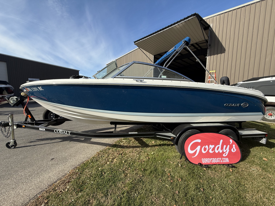 2020 Cobalt 220S - For Sale at Fontana, WI 53125 - ID 596701
