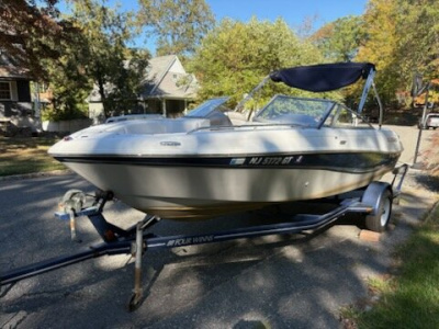 2003 Four Winns H200