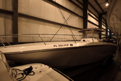 2001 Fountain 38 Center Console
