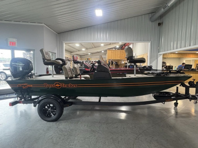 2026 Tracker Bass Tracker® Classic Limited