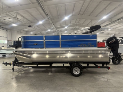 2026 Sun Tracker Party Barge® 16 DLX