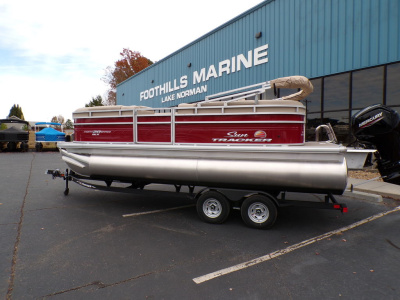 2024 Sun Tracker Party Barge® 20 DLX