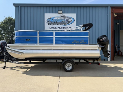 2026 Sun Tracker Party Barge® 16 DLX