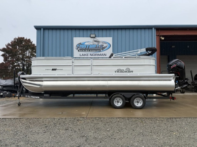 2026 Sun Tracker Party Barge® 22 DLX