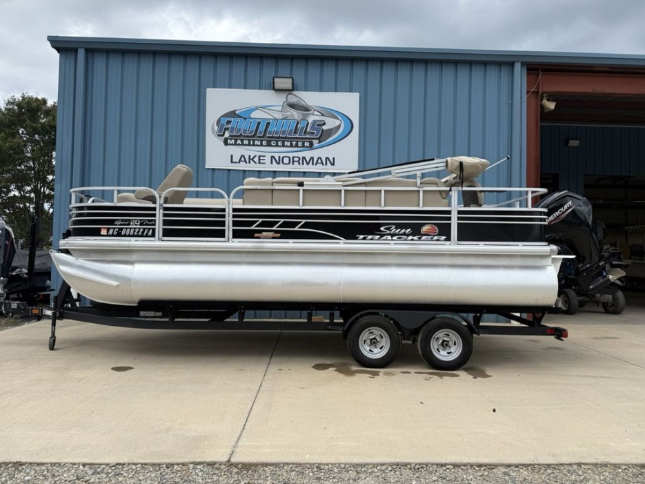 2023 Sun Tracker Sportfish™ 20 DLX - For Sale at Mooresville, NC 28115 - ID 597249