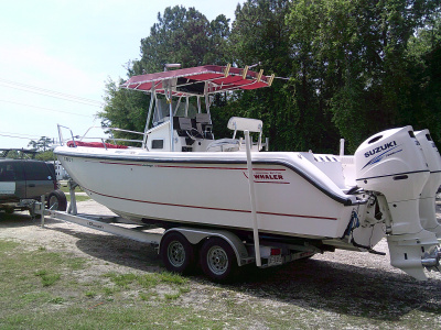 2001 Boston Whaler Outrage 27