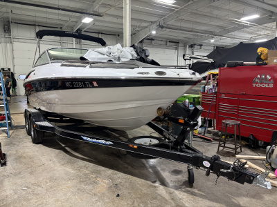 2011 Crownline 200LS **185 Hours!**
