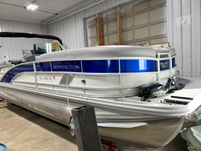 2025 Bennington 24 MFB **TRI-TOON!**