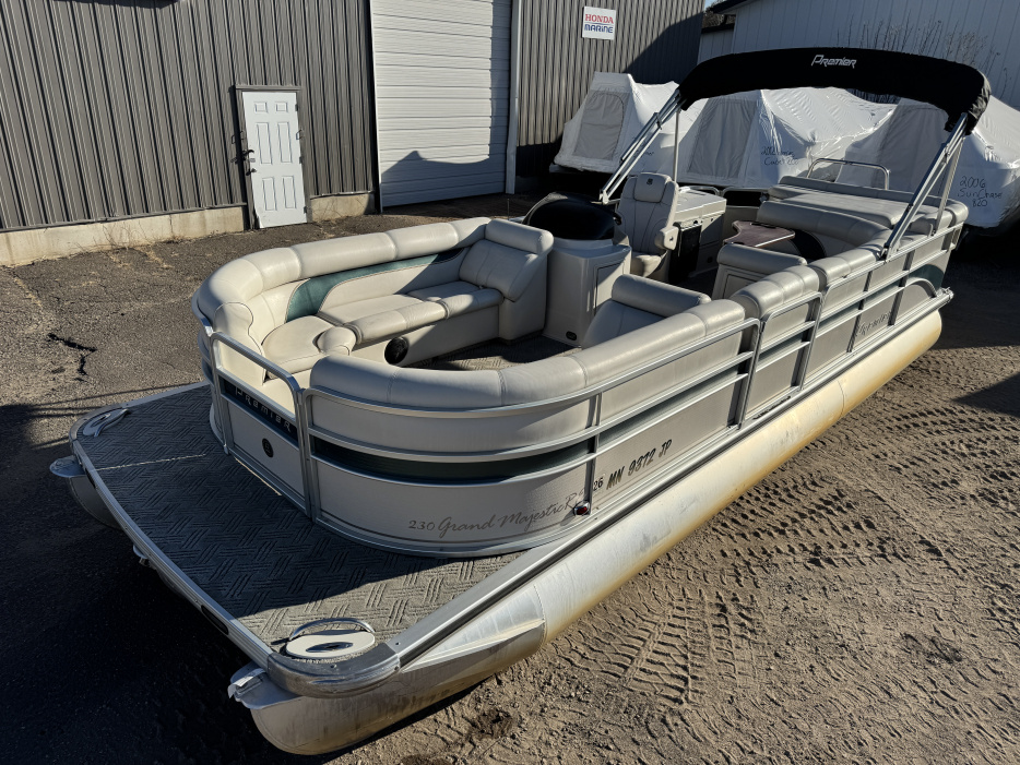 2003 Premier 230 Grand Majestic Tri-toon Pontoon & 200HP Honda 4-Stroke EFI - For Sale at Cedar, MN 55011 - ID 597426