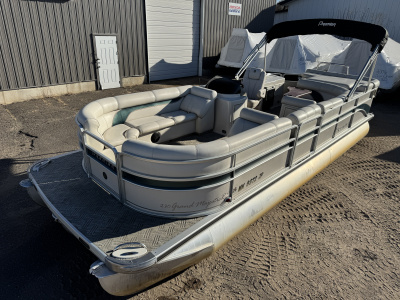2003 Premier 230 Grand Majestic Tri-toon Pontoon & 200HP Honda 4-Stroke EFI
