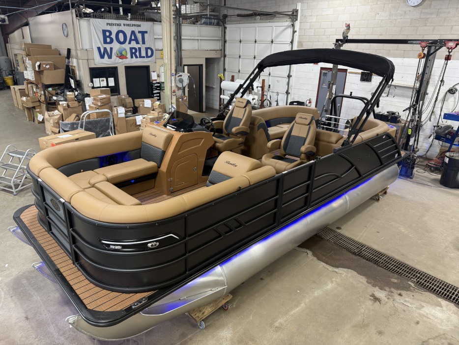 2026 Bentley Elite 223 Admiral Quad Lounge Tritoon - For Sale at Cedar, MN 55011 - ID 597481