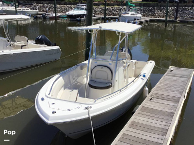 2024 Sailfish 220 CC